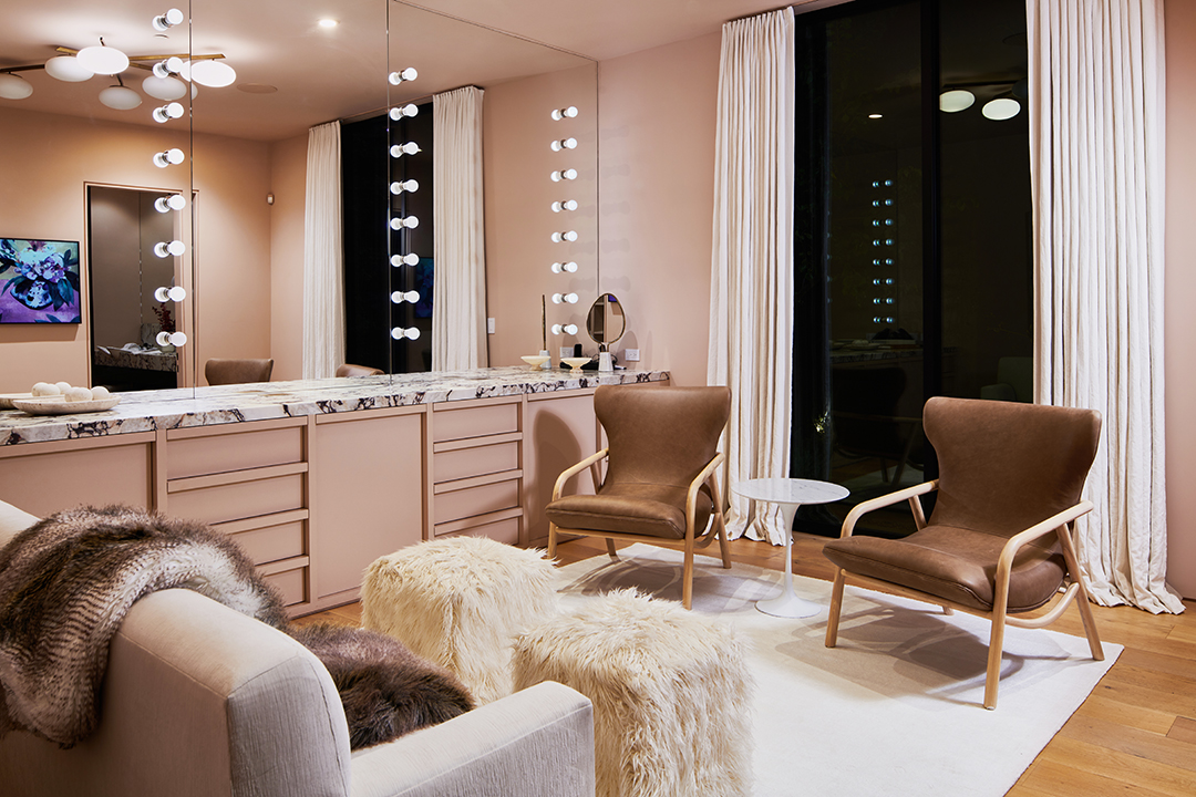 Kylie Jenner And Travis Scott Give Their Stylish Beverly Hills Home A Price Cut 1317 Delresto Fullres 43