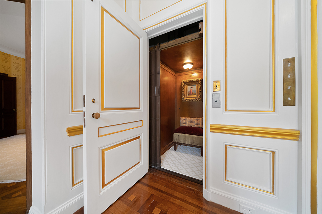 Storied Beechwood Manor Along New Yorks Gold Coast Lists For Close To 8m P