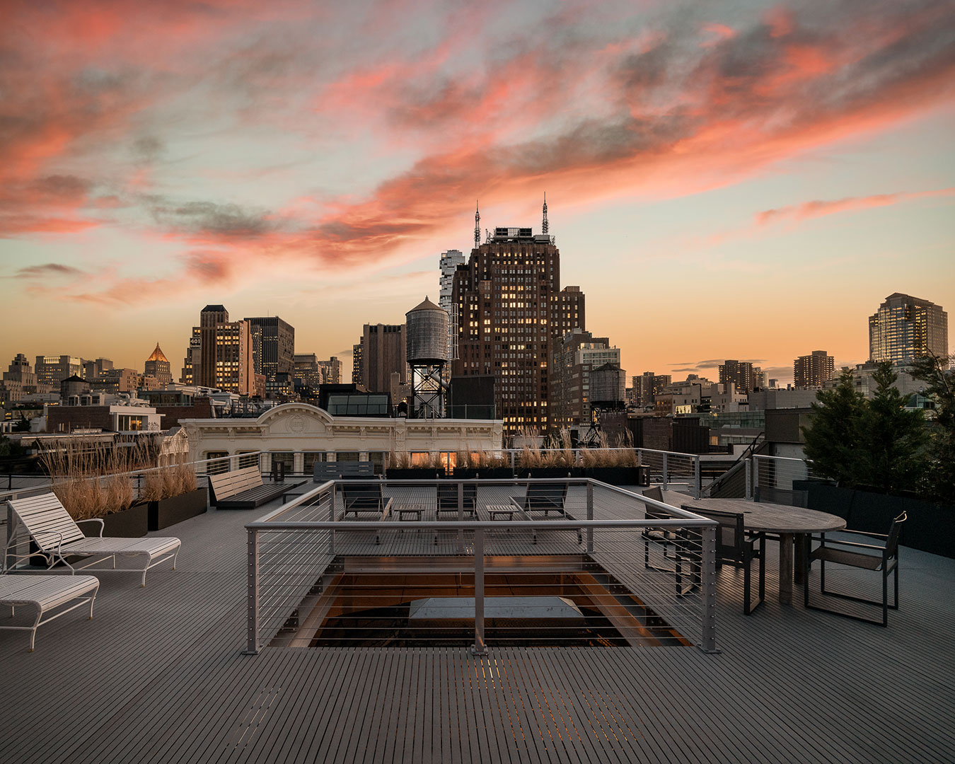 W Roof Terrace Evening 3