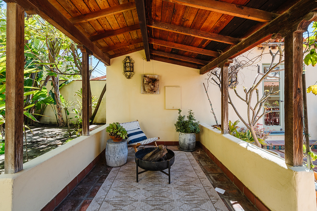 Actor Anthony Edwards Asks 6 5m For His Oceanfront Dana Point Vacation Home Zzz