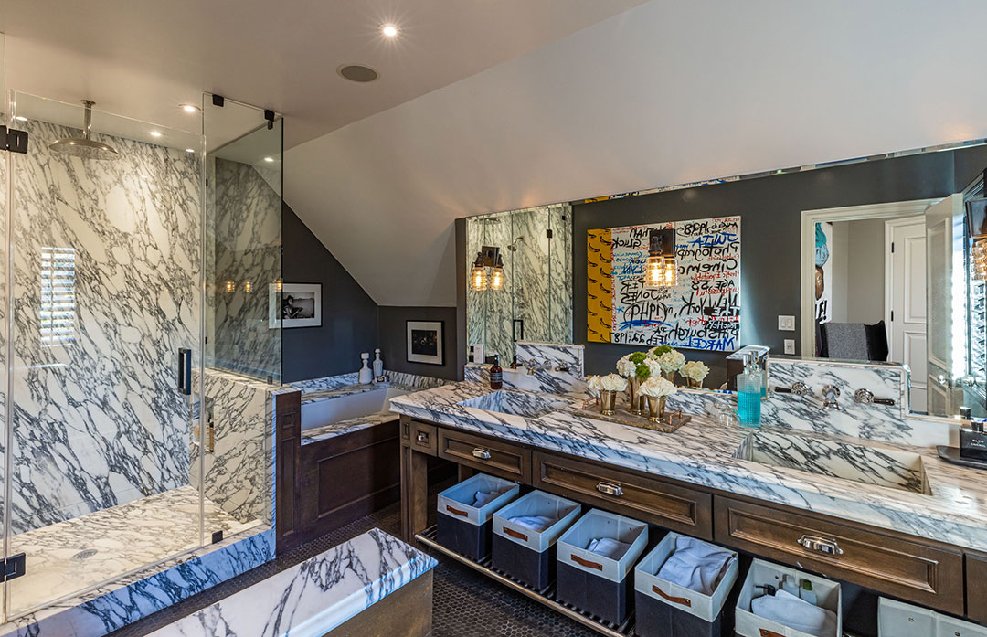 23 Restauranteur David Cooley Primary Bathroom