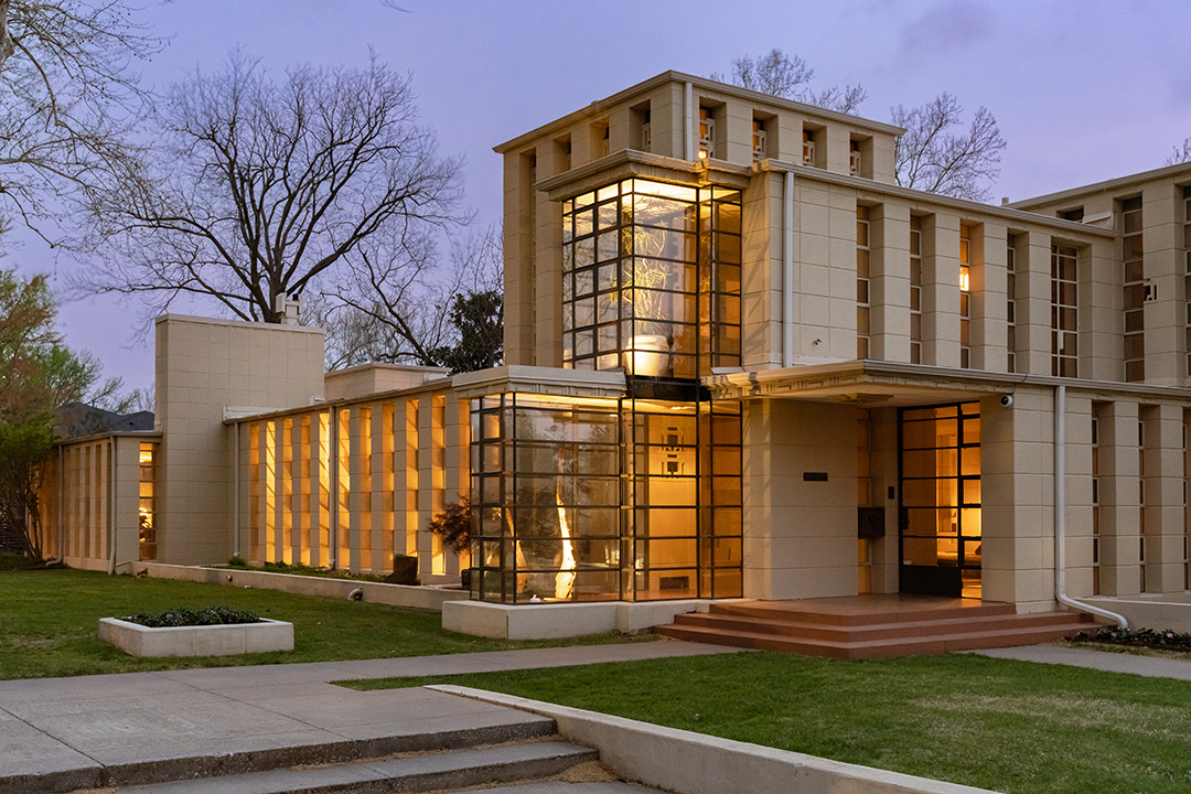 Rare Frank Lloyd Wright Concrete Masterpiece Lists In The Midwest For 8m F