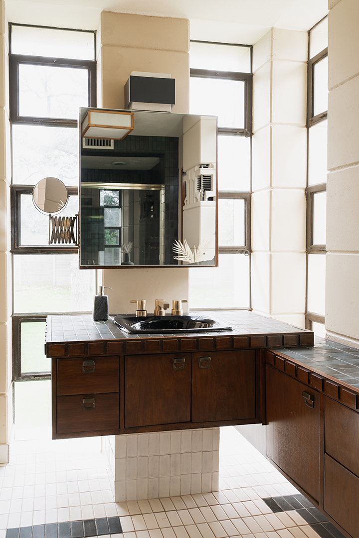 Rare Frank Lloyd Wright Concrete Masterpiece Lists In The Midwest For 8m V