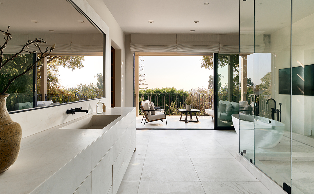 Kylie Jenner And Travis Scott Give Their Stylish Beverly Hills Home A Price Cut 1317 Delresto Fullres 26