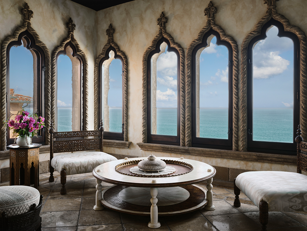 Cher Relists Her Dramatic Mediterranean Style Malibu Home For 75m Cher Malibu 0042