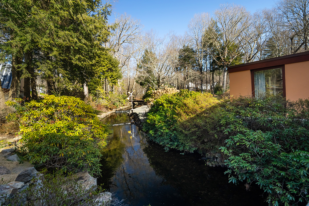 Cool Connecticut Midcentury Is Available To Be An August Getaway For 100000 M