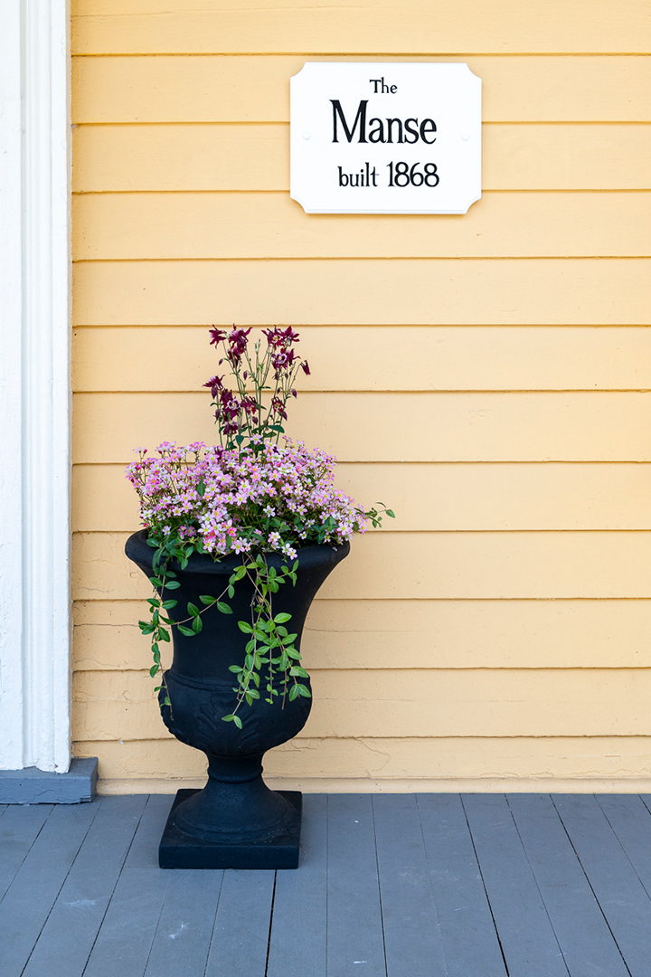 This Snedens Landing Charmer With Ties To Bill Murray And Uma Thurman Wants 2m V