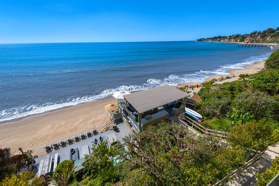 9 Chris Chelios Property Above