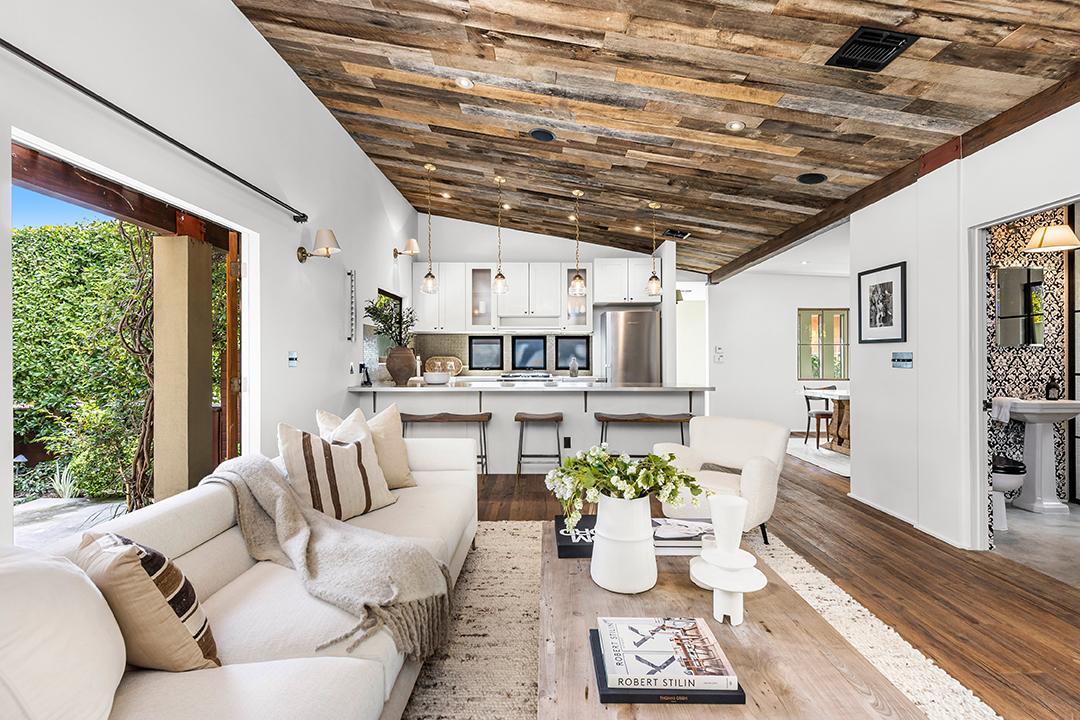 Bradley Coopers Longtime Venice Ca Home Overflowing With Greenery Is Up For Sale I