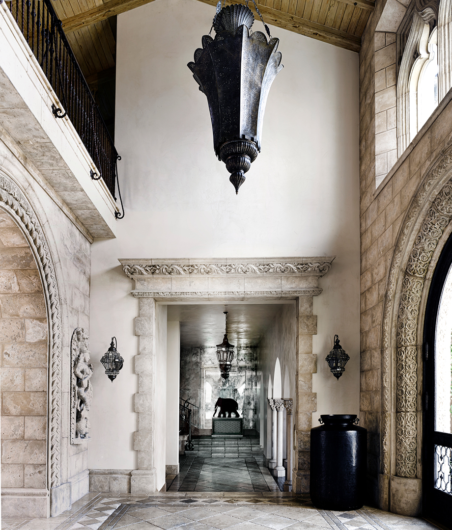 Cher Relists Her Dramatic Mediterranean Style Malibu Home For 75m Cher Malibu 12