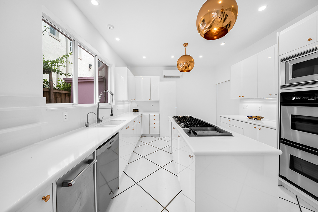 Step Inside An Unforgettable Colorful Home In Miami Beach E