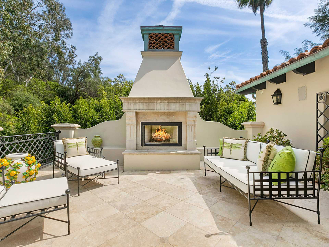 Sofia Vergaras Beautiful Beverly Hills Home Relists For 18m D