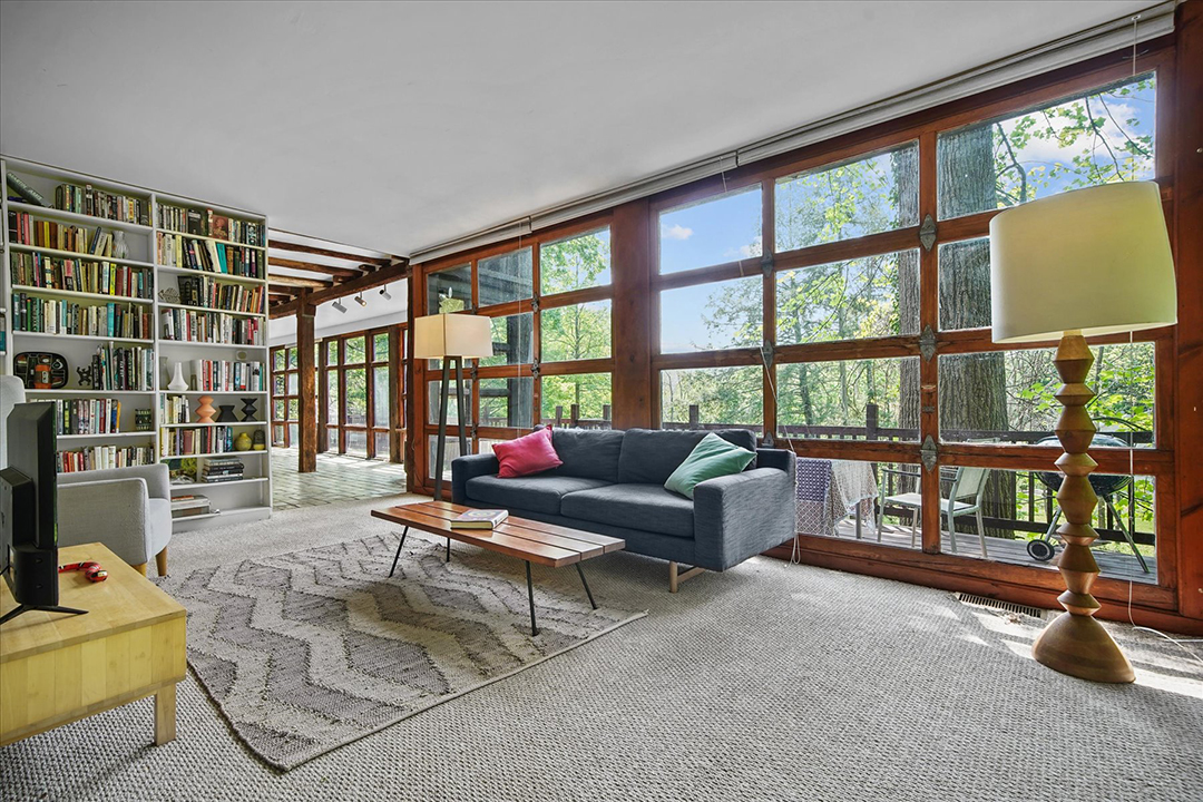 The Longtime Retreat Of Great American Artist Jasper Johns Asks 600000 In Stony Point L