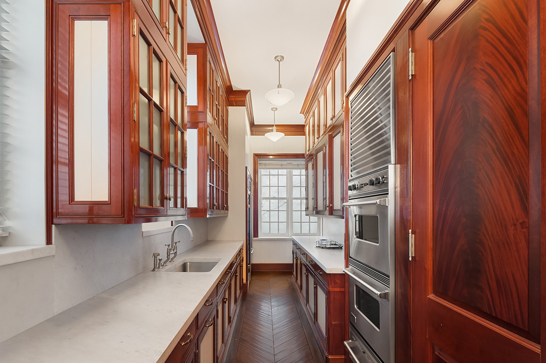 The Devil Wears Prada And Gossip Girl Both Filmed At This Stunning Ues Townhouse Asking 27 5m M