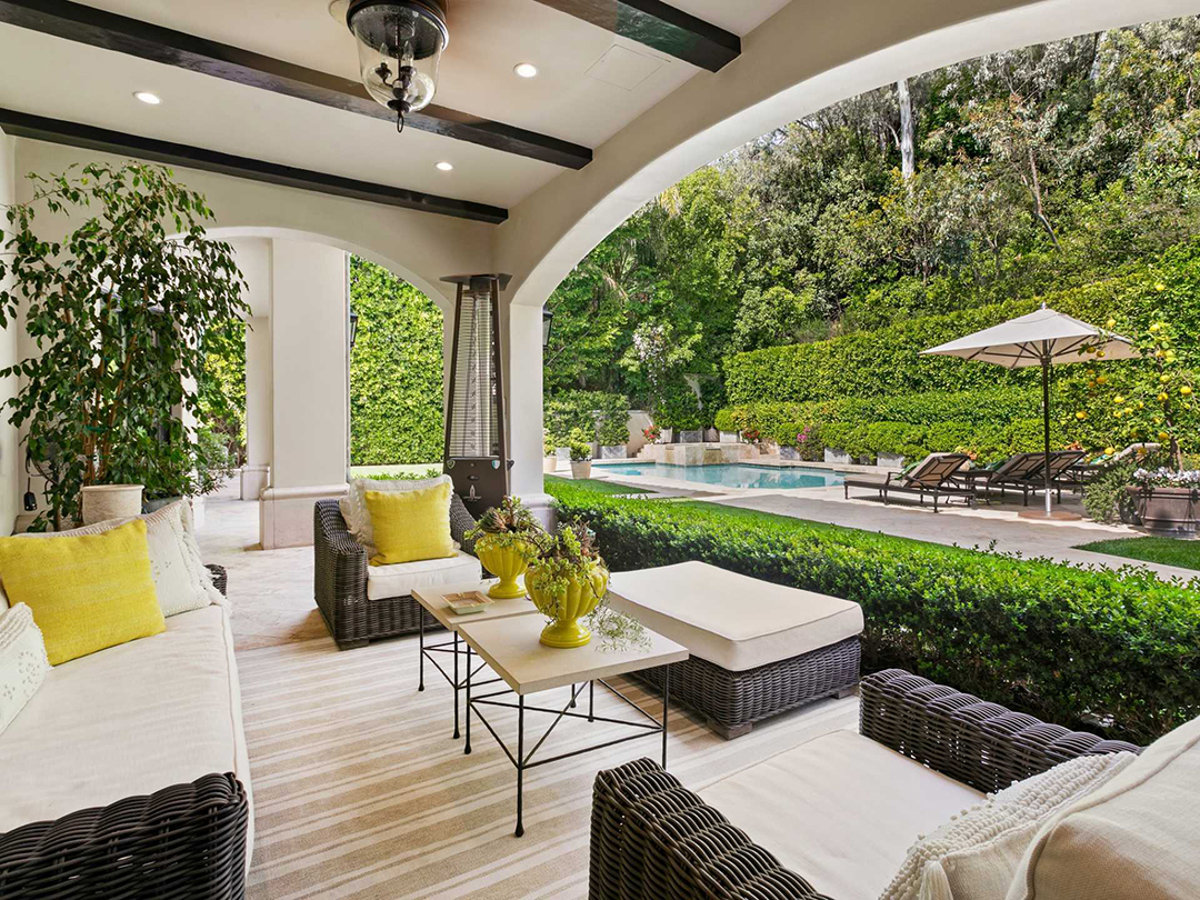 Sofia Vergaras Beautiful Beverly Hills Home Relists For 18m Z