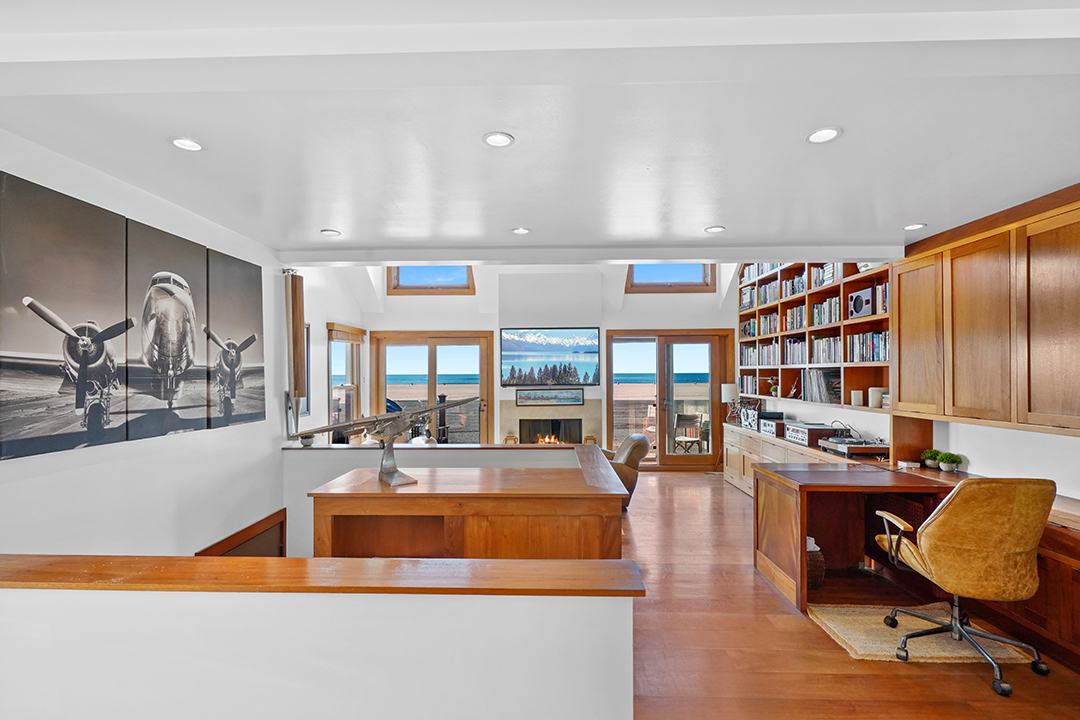 Actor Donald Sutherland Designed And Formerly Owned This Santa Monica Beach House Now Available To Rent 7