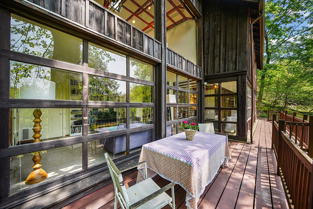 The Longtime Retreat Of Great American Artist Jasper Johns Asks 600000 In Stony Point X