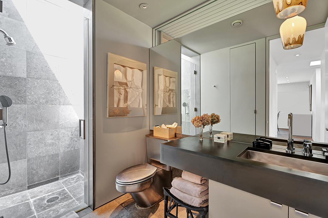 A Norman Jaffe Stunner In Bridgehampton Is Available To Rent For 90000 W