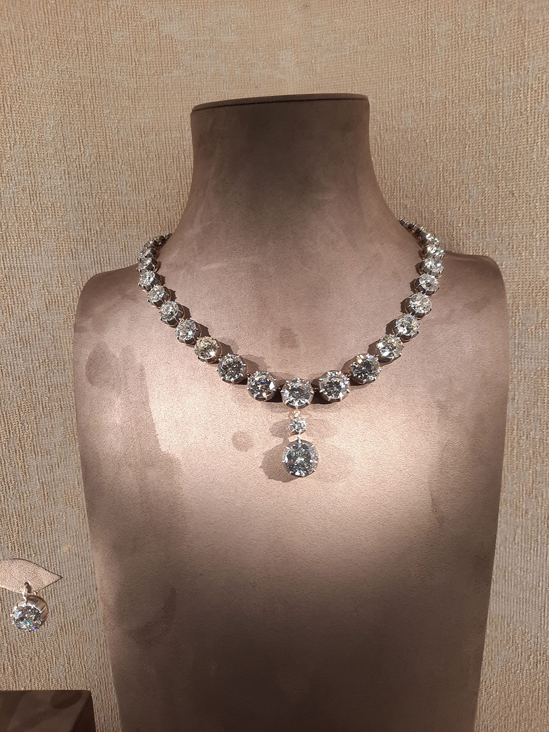 Diamonds Showing At Fd Gallery
