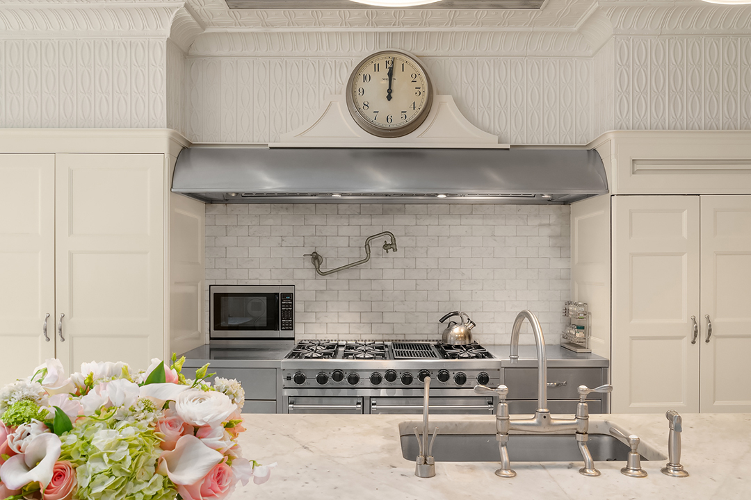 The Devil Wears Prada And Gossip Girl Both Filmed At This Stunning Ues Townhouse Asking 27 5m G