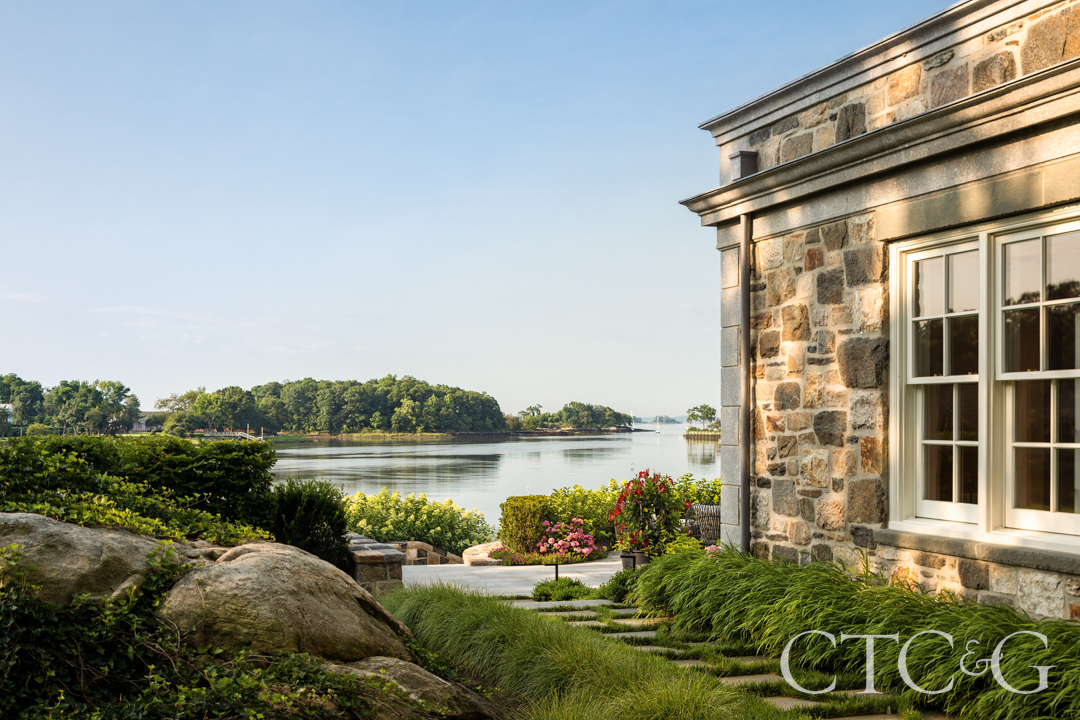 Georgian Revivial House In Connecticut