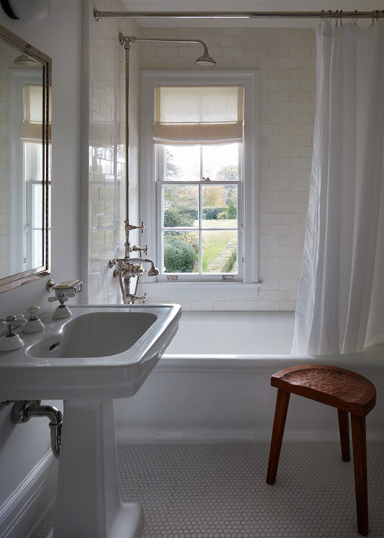 Jackie Kennedys Childhood Summer Home Lasata Looks For 55m In East Hampton K Stephen Kent Johnsonotto