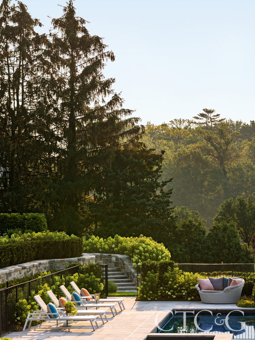 Georgian Revivial House In Connecticut