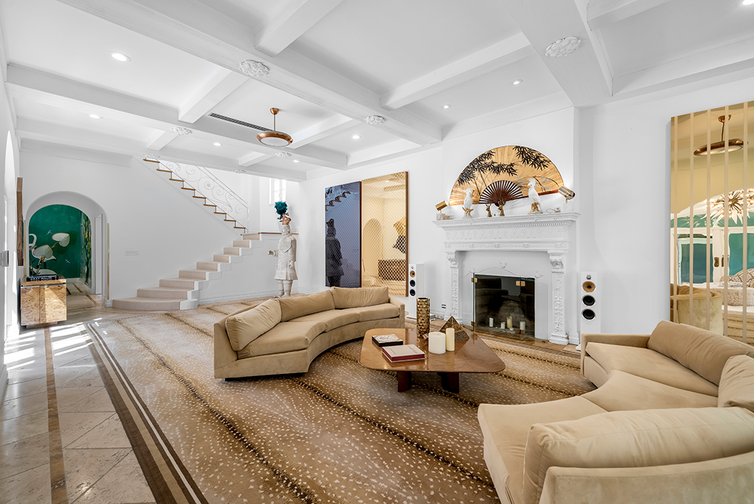 Step Inside An Unforgettable Colorful Home In Miami Beach Bbb