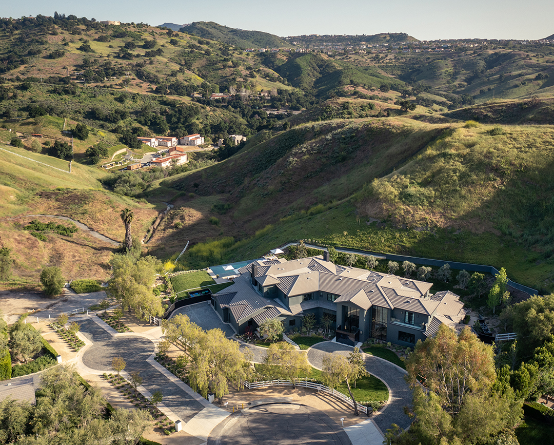 Rhobh Star Diana Jenkins Puts Her Hidden Hills Modern On The Market For 20 5 Mike Kelley 36