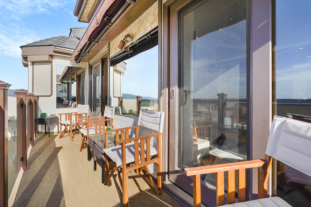 Actor Donald Sutherland Designed And Formerly Owned This Santa Monica Beach House Now Available To Rent 2