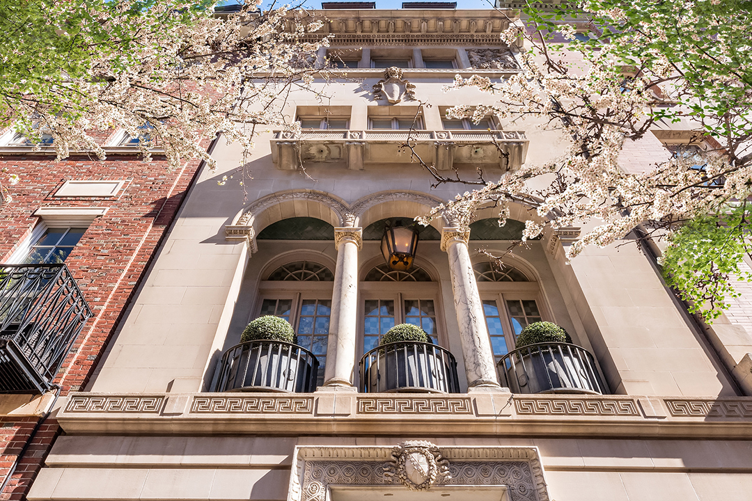 The Devil Wears Prada And Gossip Girl Both Filmed At This Stunning Ues Townhouse Asking 27 5m B