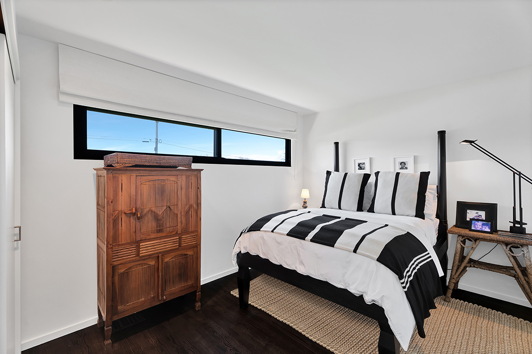 A Norman Jaffe Stunner In Bridgehampton Is Available To Rent For 90000 U