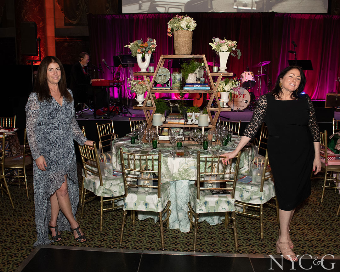 Jil 6876 Susan Young Tamara Stephenson Photo By Annie Watt Agency