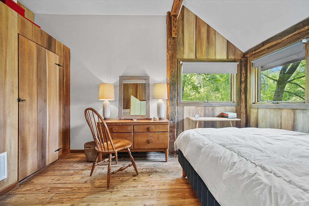 The Longtime Retreat Of Great American Artist Jasper Johns Asks 600000 In Stony Point S