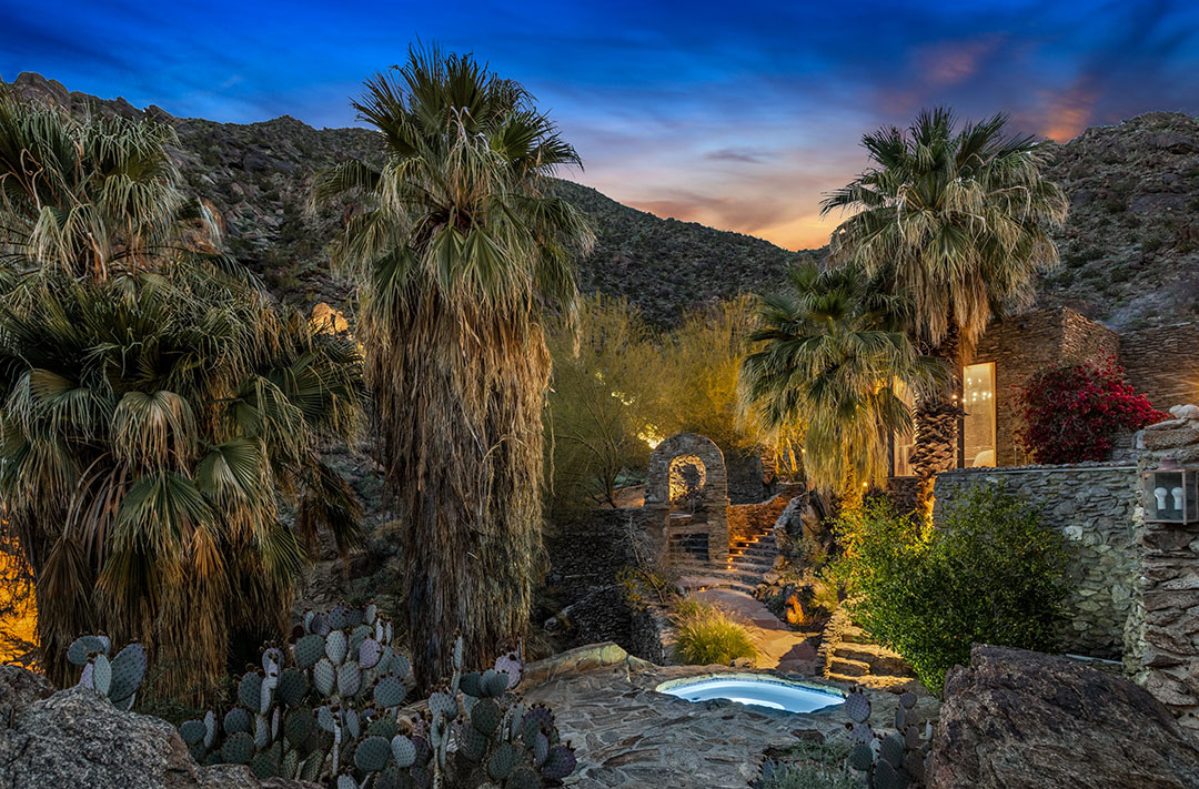 Suzanne Somers Palm Springs Backyard
