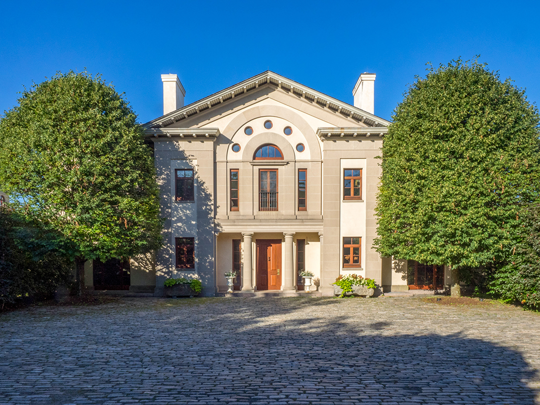 Tour A Lovely Litchfield County Estate With 1000 Rolling Acres And A 11 3m Price Tag Aa