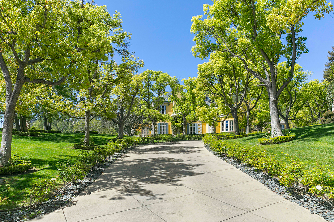 Rod Stewart Seeks 70m For A Richard Landry Designed English Country Estate In L A Zwwwwww