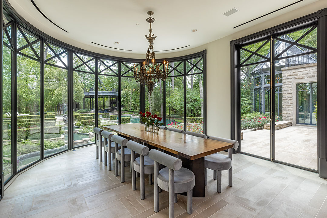 17 The Lodge Breakfast Nook