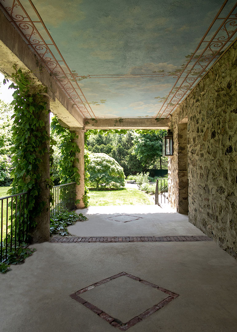 Regina Calderone 2725