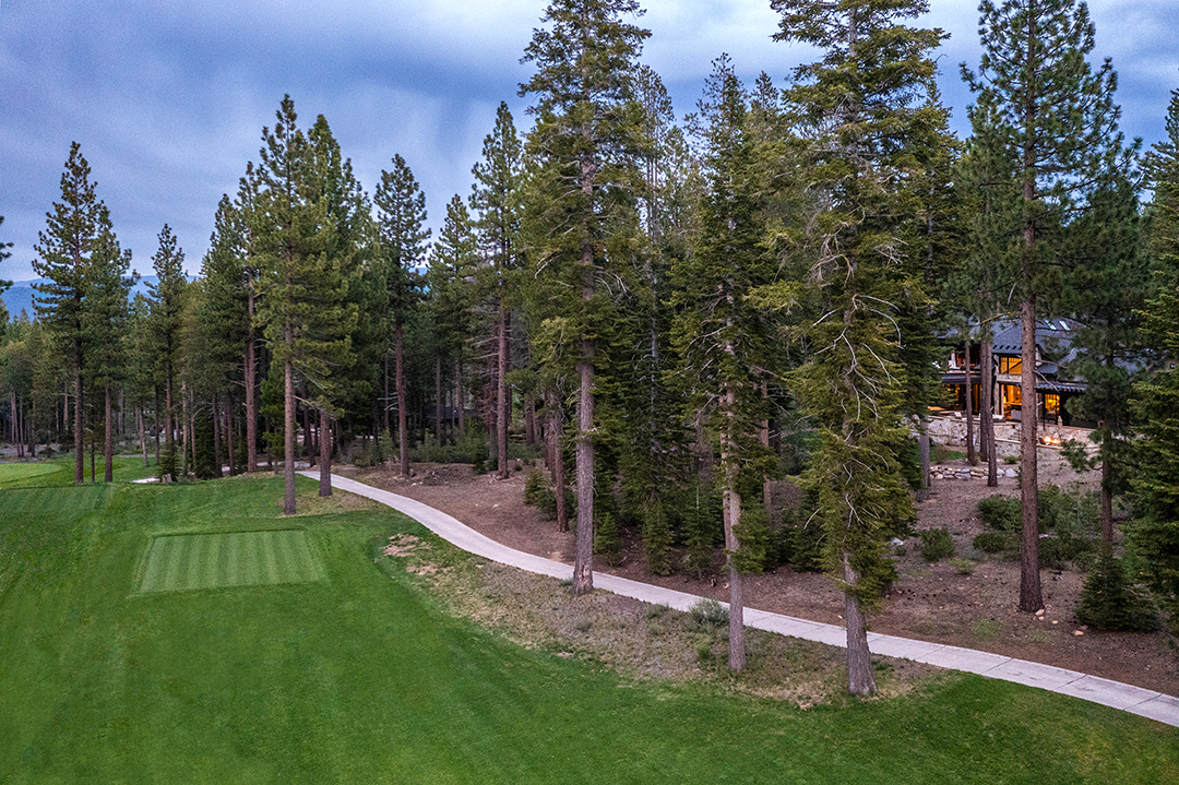 Check Out A Luxurious Lake Tahoe Retreat Priced At 11 9m 29 Martis Camp Realty Home 494 Teebox