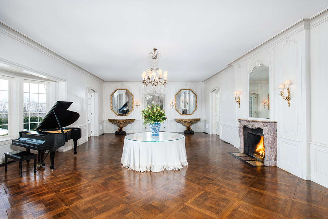 Susie Hilfiger Finally Sells Her Lovely Greenwich Estate In The Towns Biggest Sale Of 2023 So Far I