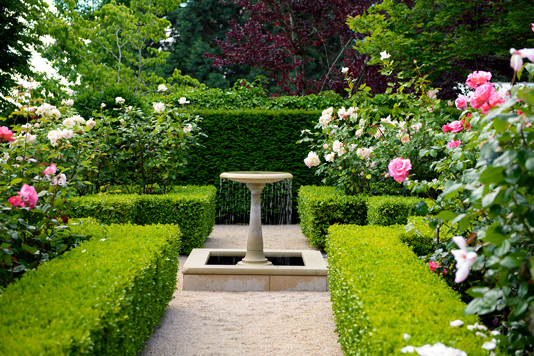 Explore A Sophisticated Lakefront Seattle Mansion Priced At 22 5m G