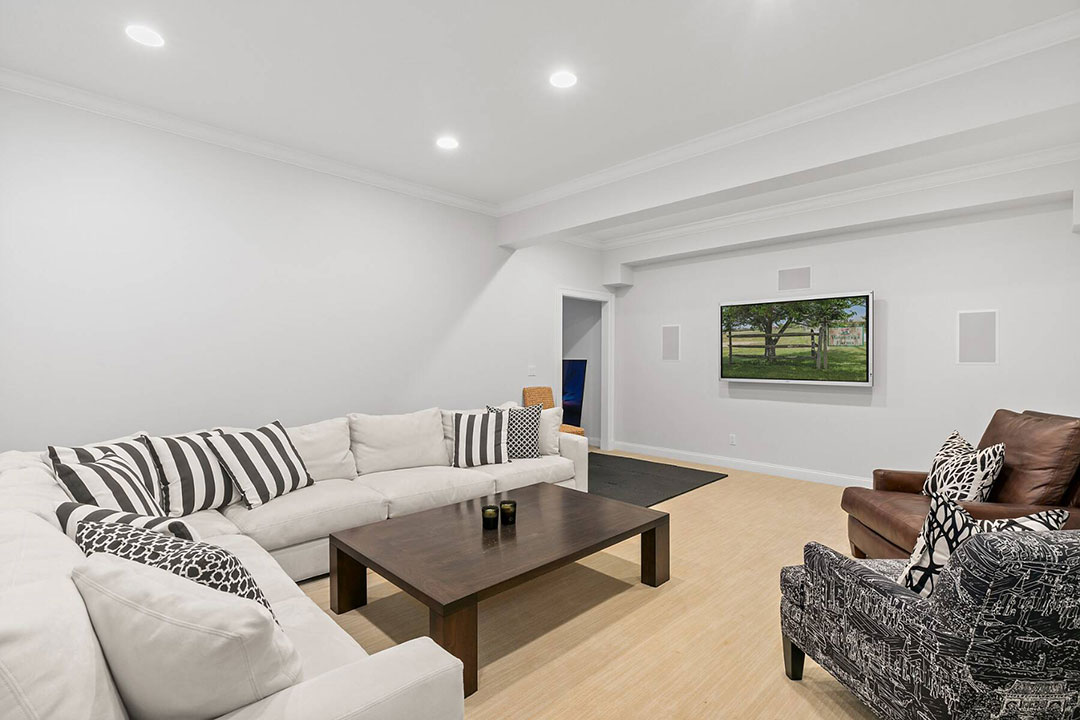 Southampton Basement Living Room 18