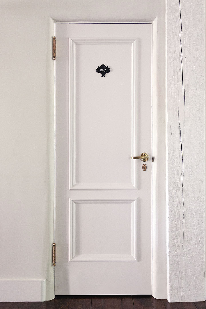 Regina Calderone 2698