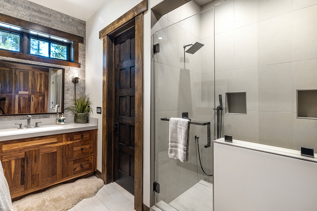 Check Out A Luxurious Lake Tahoe Retreat Priced At 11 9m 19 Martis Camp Realty Home 494 Bathroom1 Suite