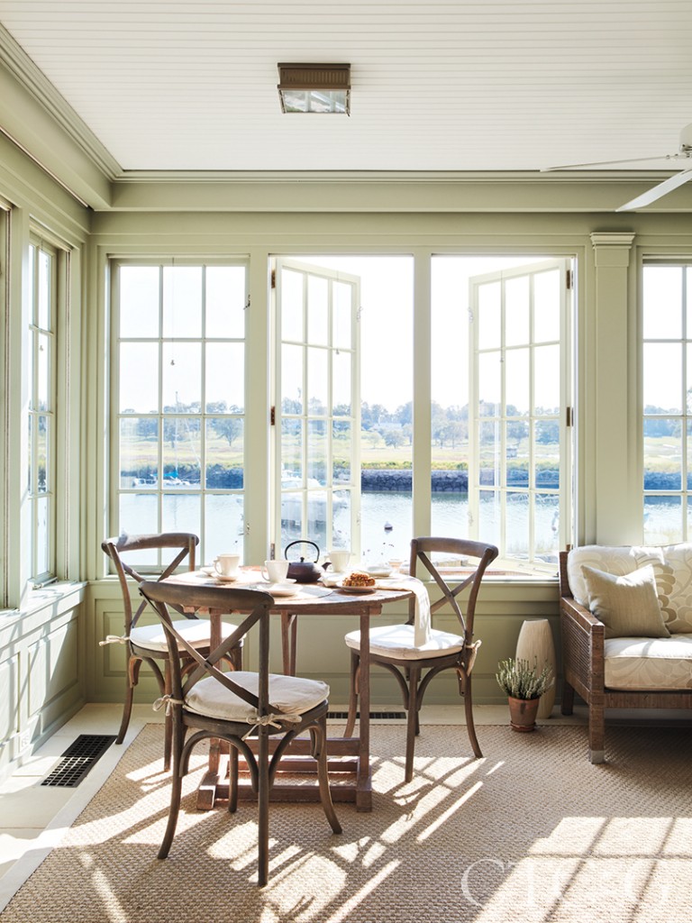 Brown Antique Table And Chairs In Living Room 768x1024