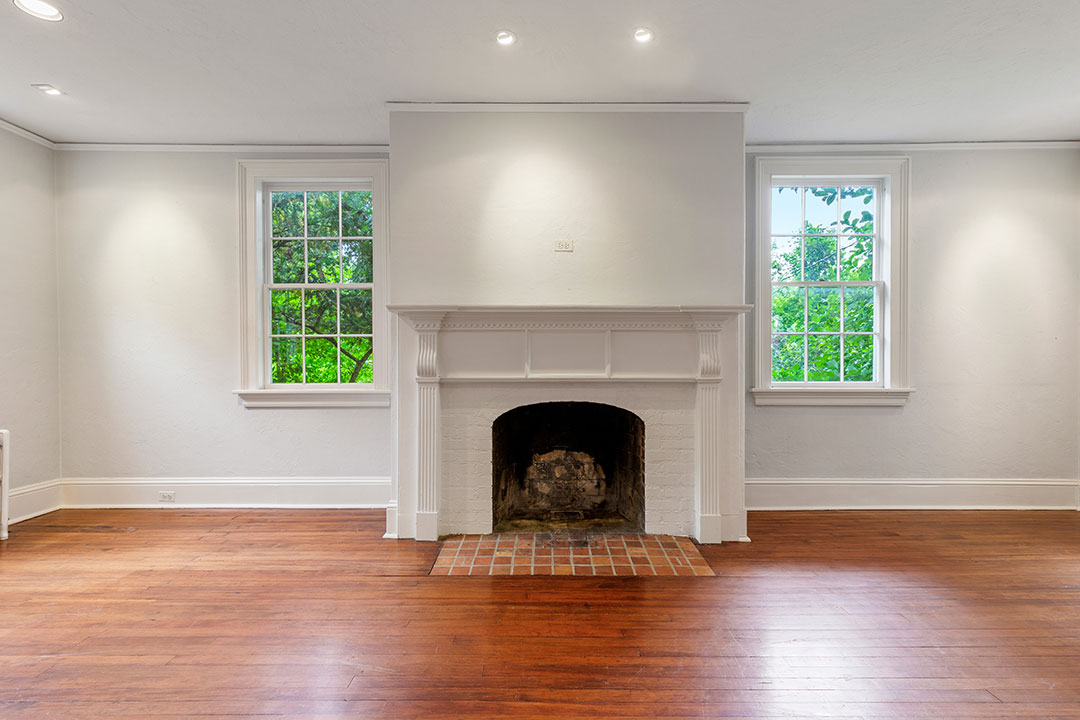 9 Andre Leon Talley Living Room Fireplace