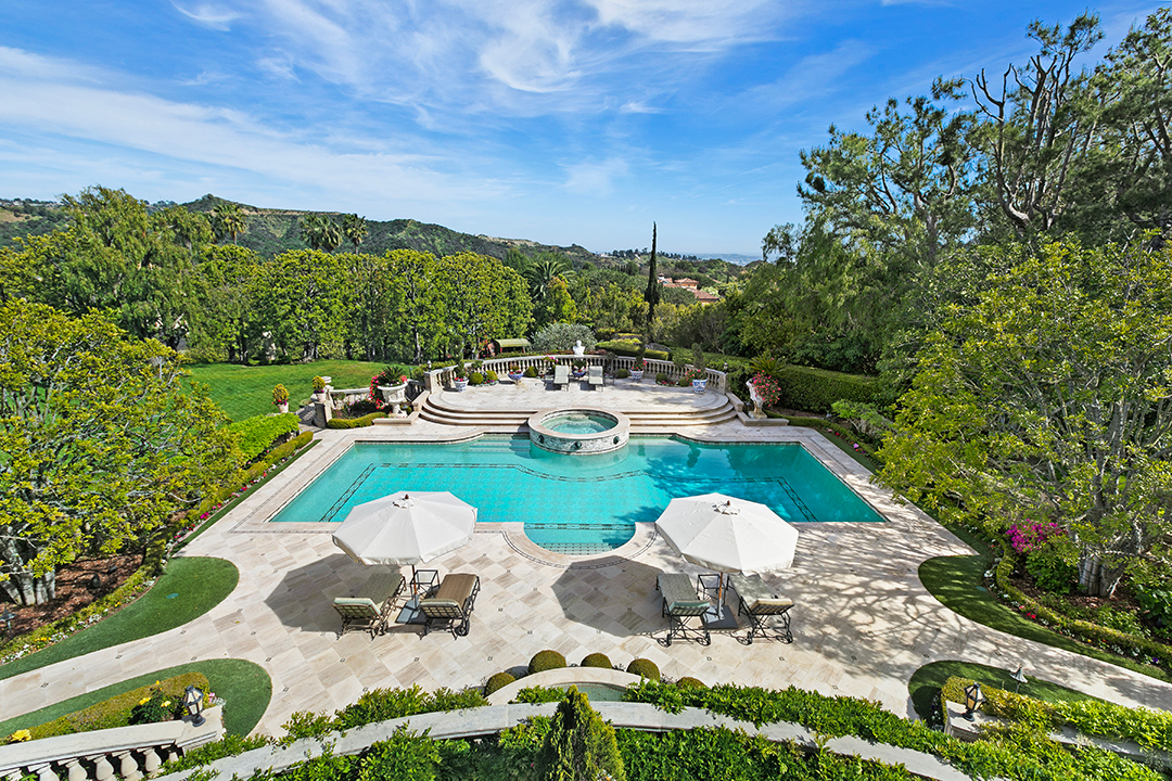 Rod Stewart Seeks 70m For A Richard Landry Designed English Country Estate In L A Q