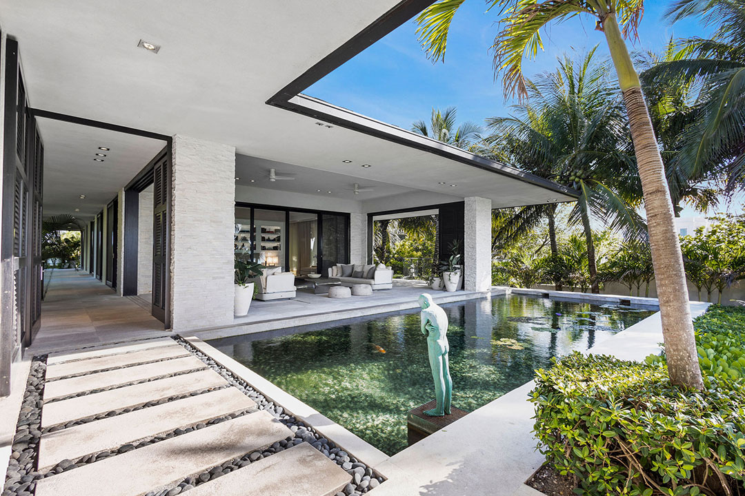 19 Apsara Bahamas Walkway Day