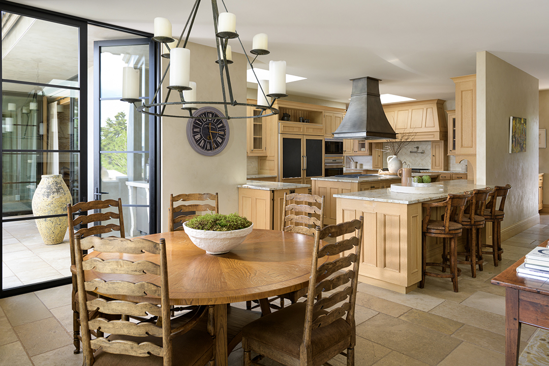 Explore A Sophisticated Lakefront Seattle Mansion Priced At 22 5m R